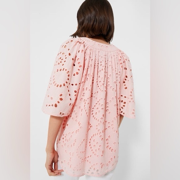 Tuckernuck Pink Eyelet Finley Flutter Sleeve Top Medium NWT - Picture 3 of 11